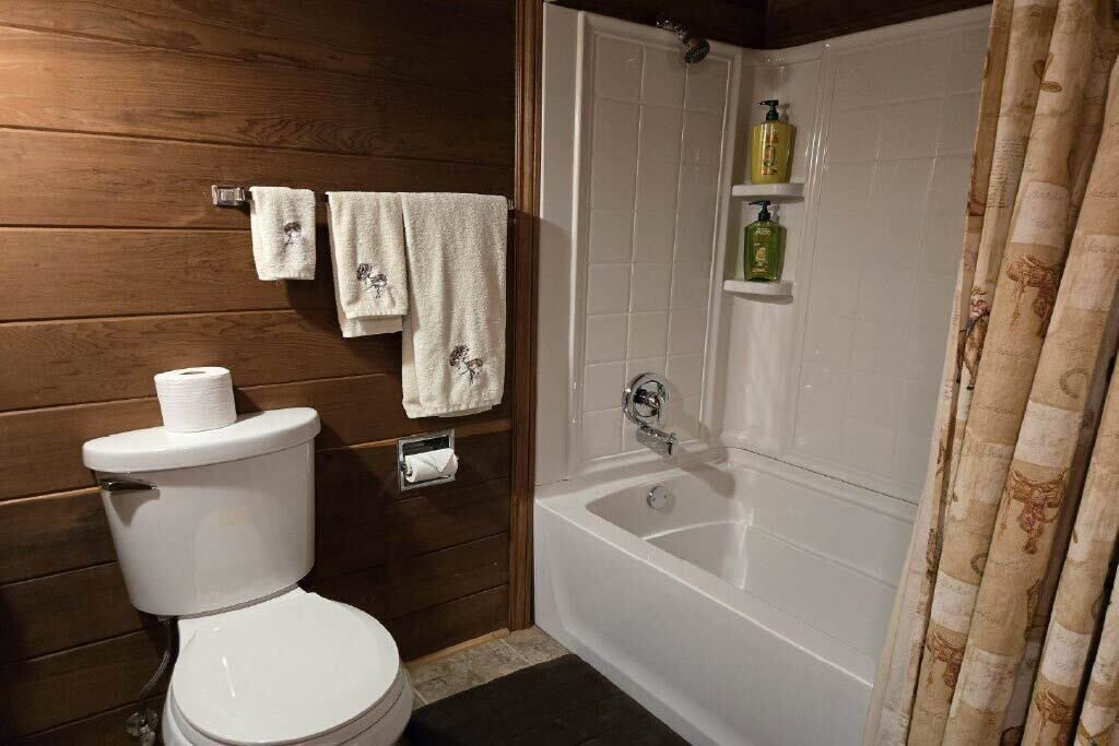 Photo of Bathroom in Alpine