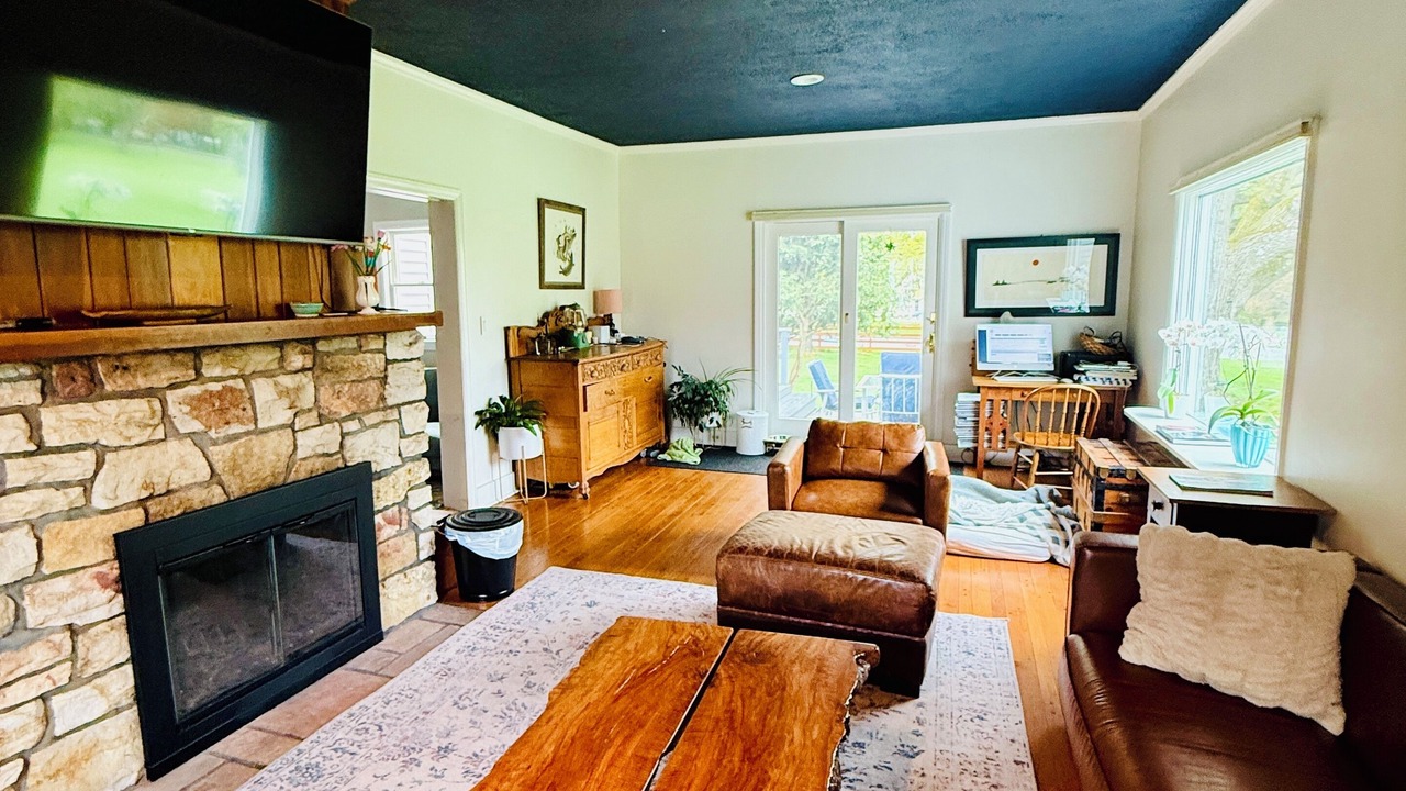 Photo of Livingroom in Canton