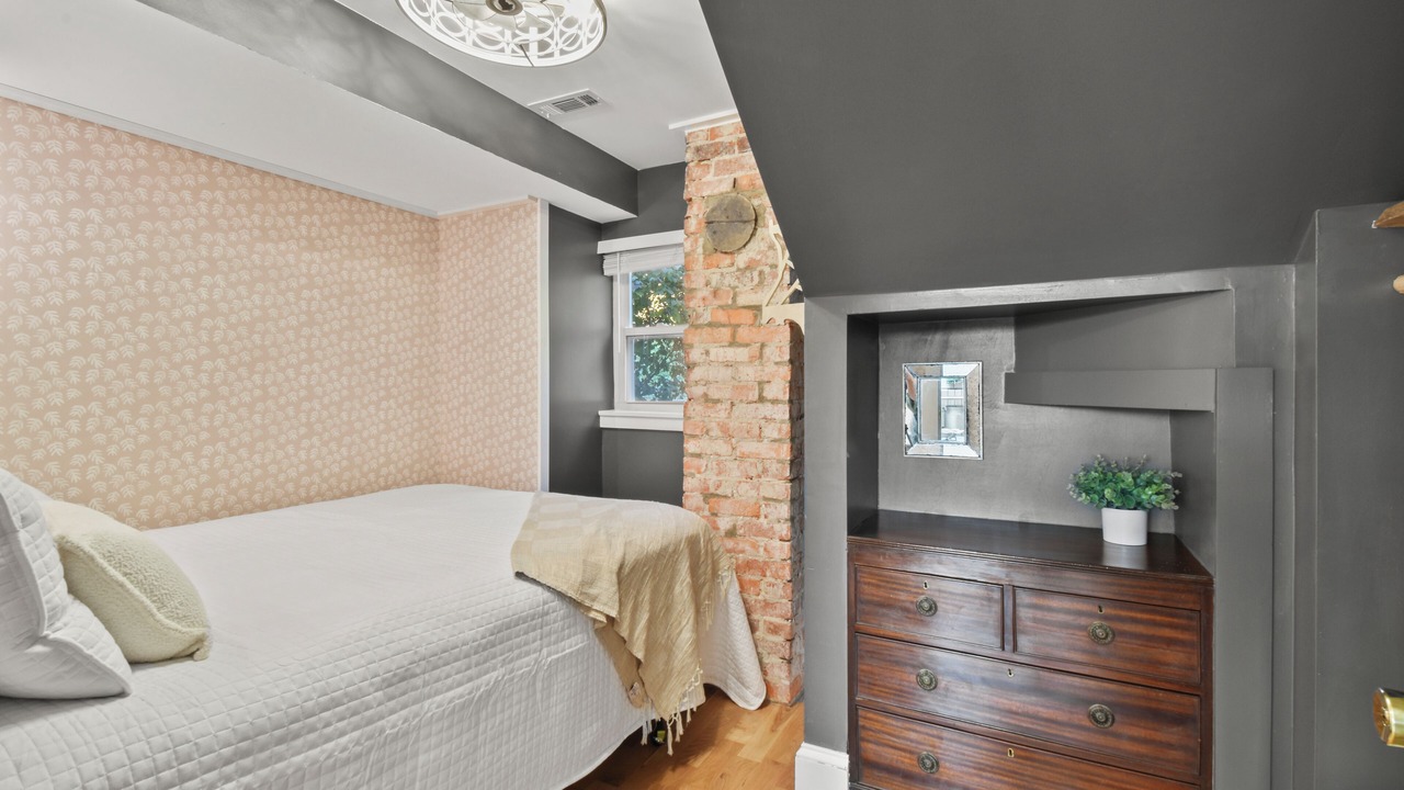 Photo of Bedroom in Lovettsville