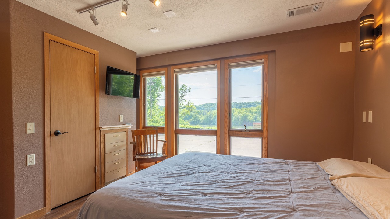 Photo of Bedroom in Taylors Falls