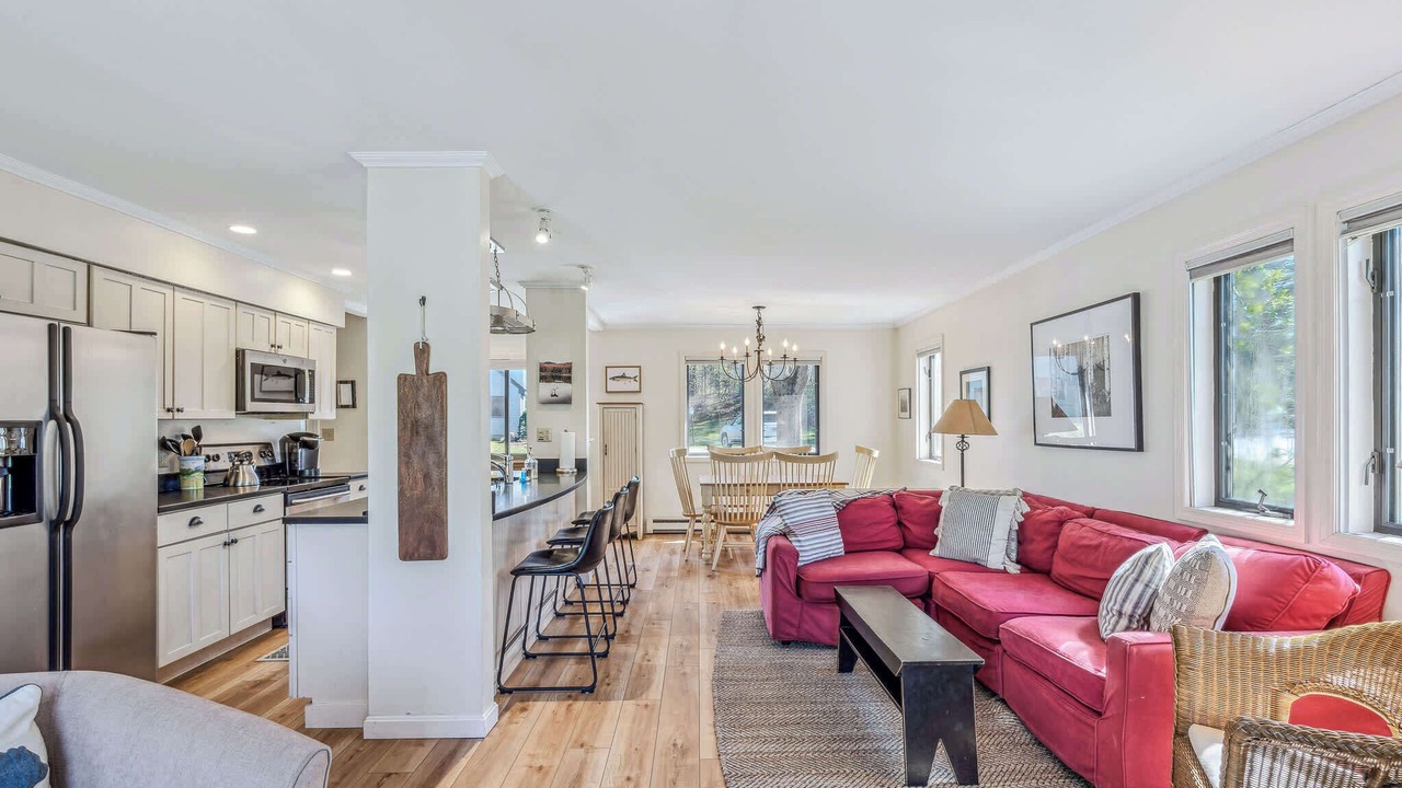 Photo of Livingroom in West Hartford