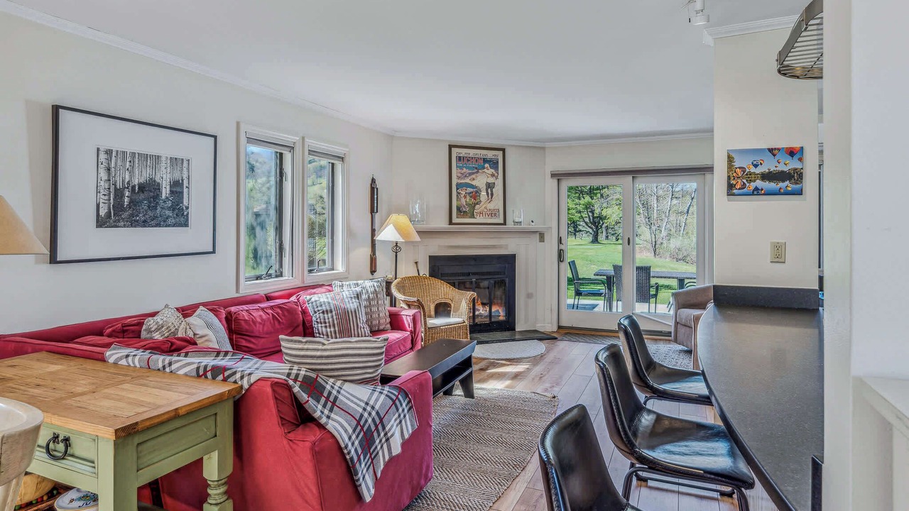 Photo of Livingroom in West Hartford
