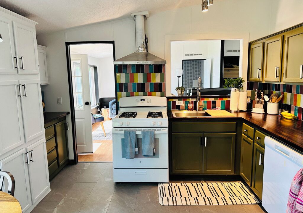 Photo of Kitchen in Alburg