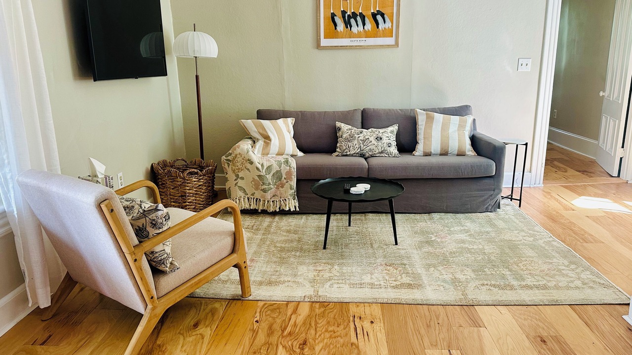 Photo of Livingroom in Shelburne