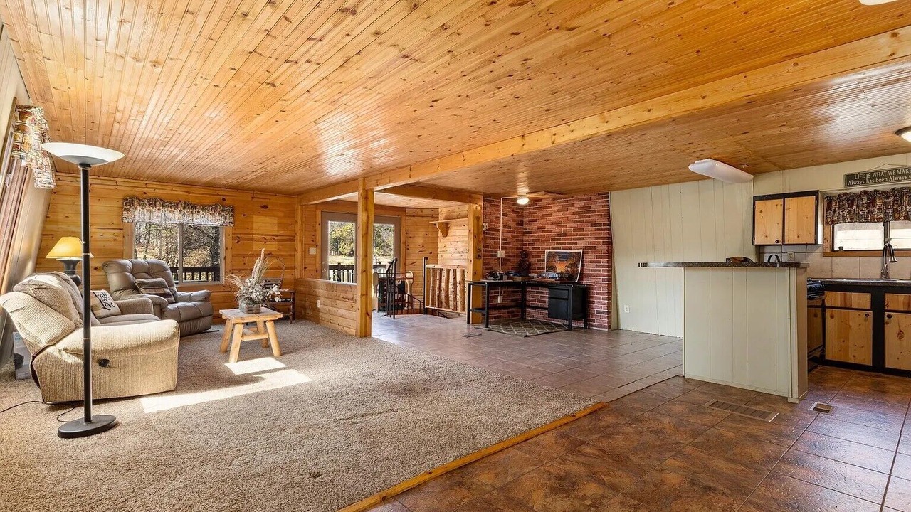 Photo of Livingroom in East Gull Lake