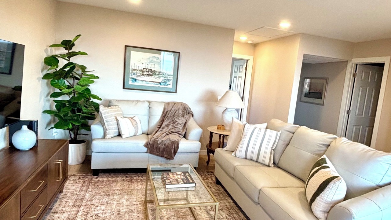 Photo of Livingroom in St. Louis County