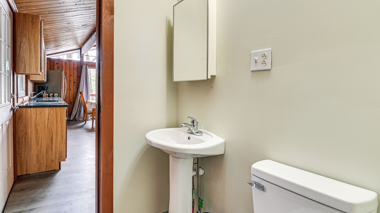 Photo of Bathroom in Hadley