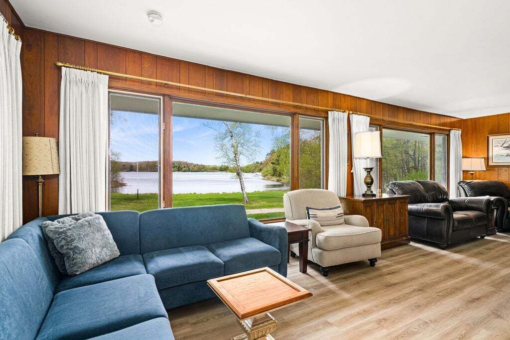 Photo of Livingroom in Carlton