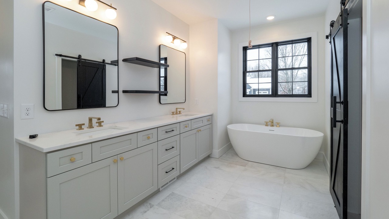 Photo of Bathroom in Kendall