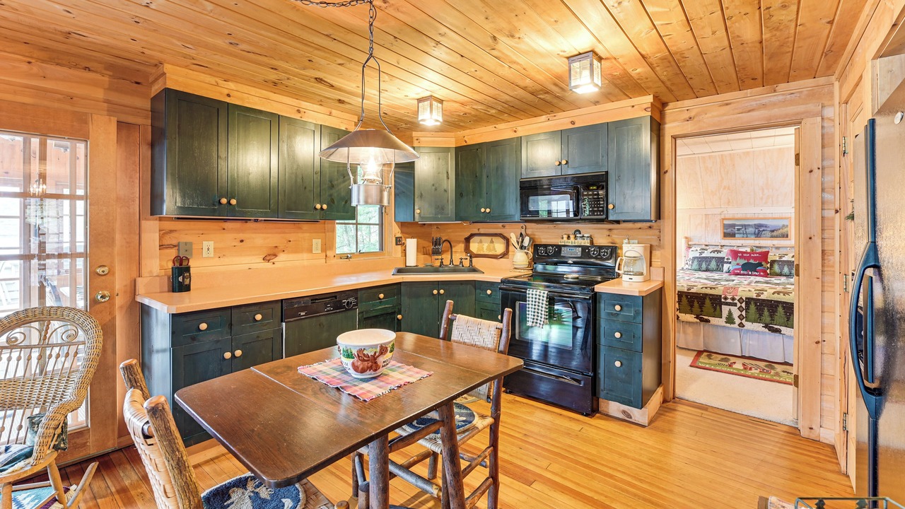 Photo of Kitchen in Huletts Landing