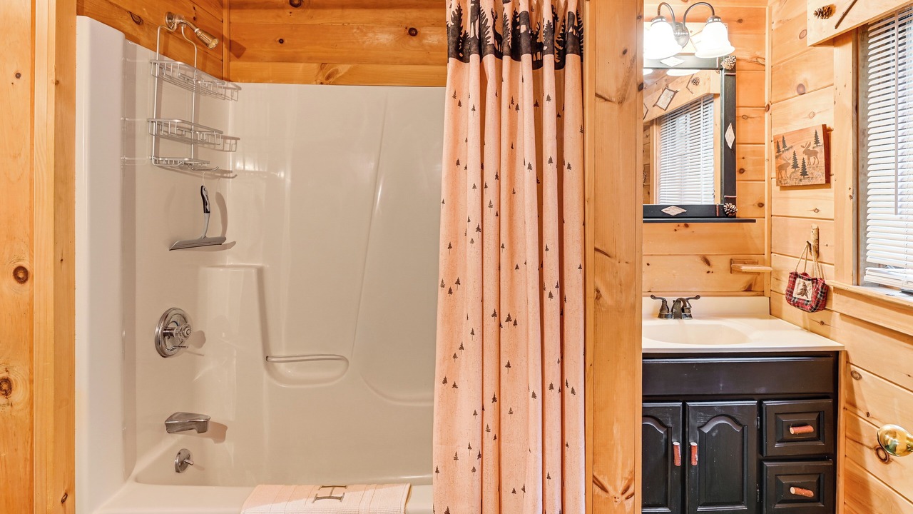 Photo of Bathroom in Huletts Landing