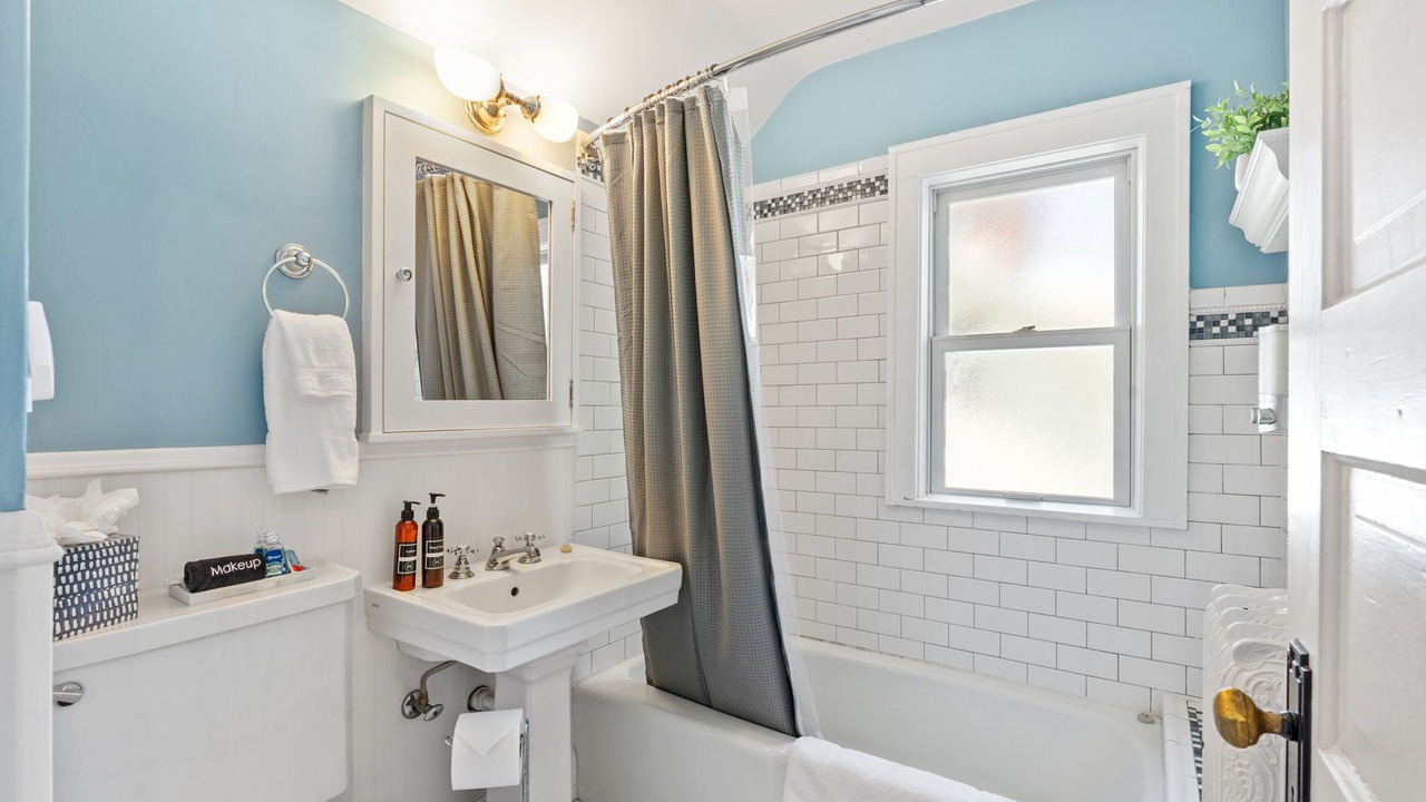 Photo of Bathroom in Kingfield