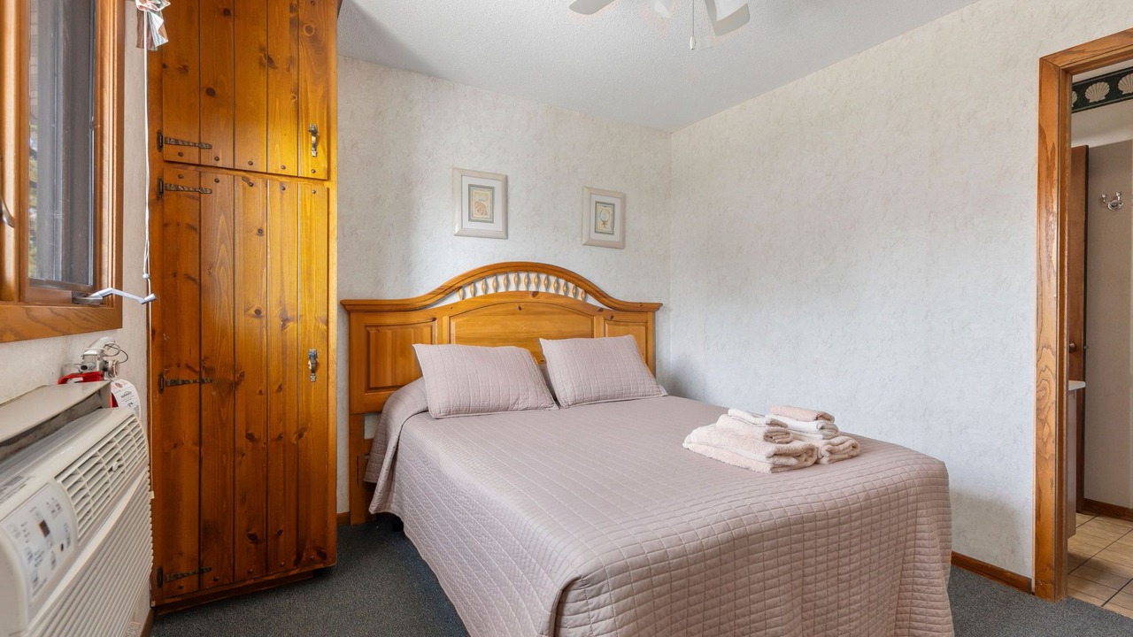 Photo of Bedroom in Breezy Point