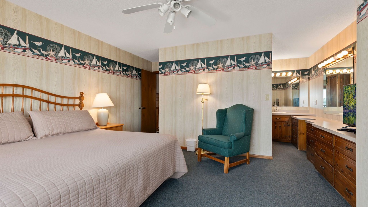 Photo of Bedroom in Breezy Point