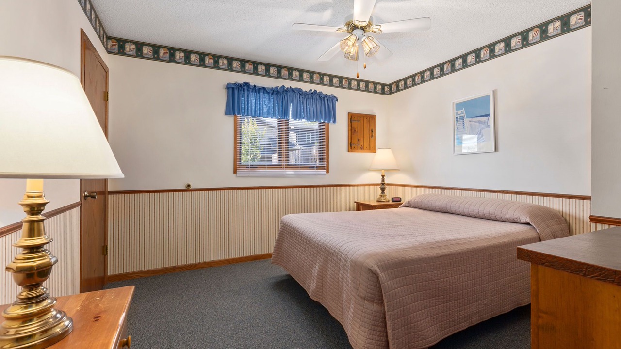 Photo of Bedroom in Breezy Point
