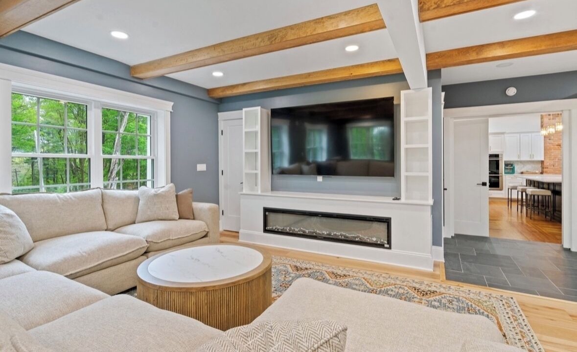 Photo of Livingroom in Saratoga Springs