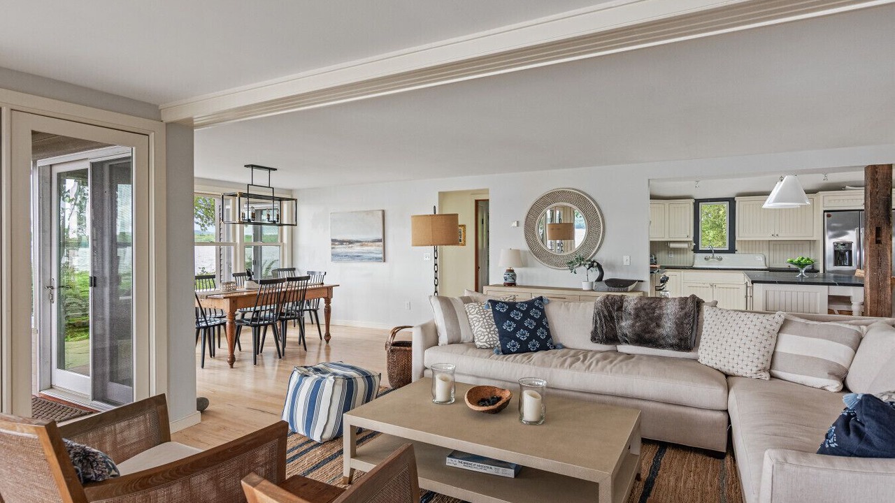 Photo of Livingroom in Moriah Center