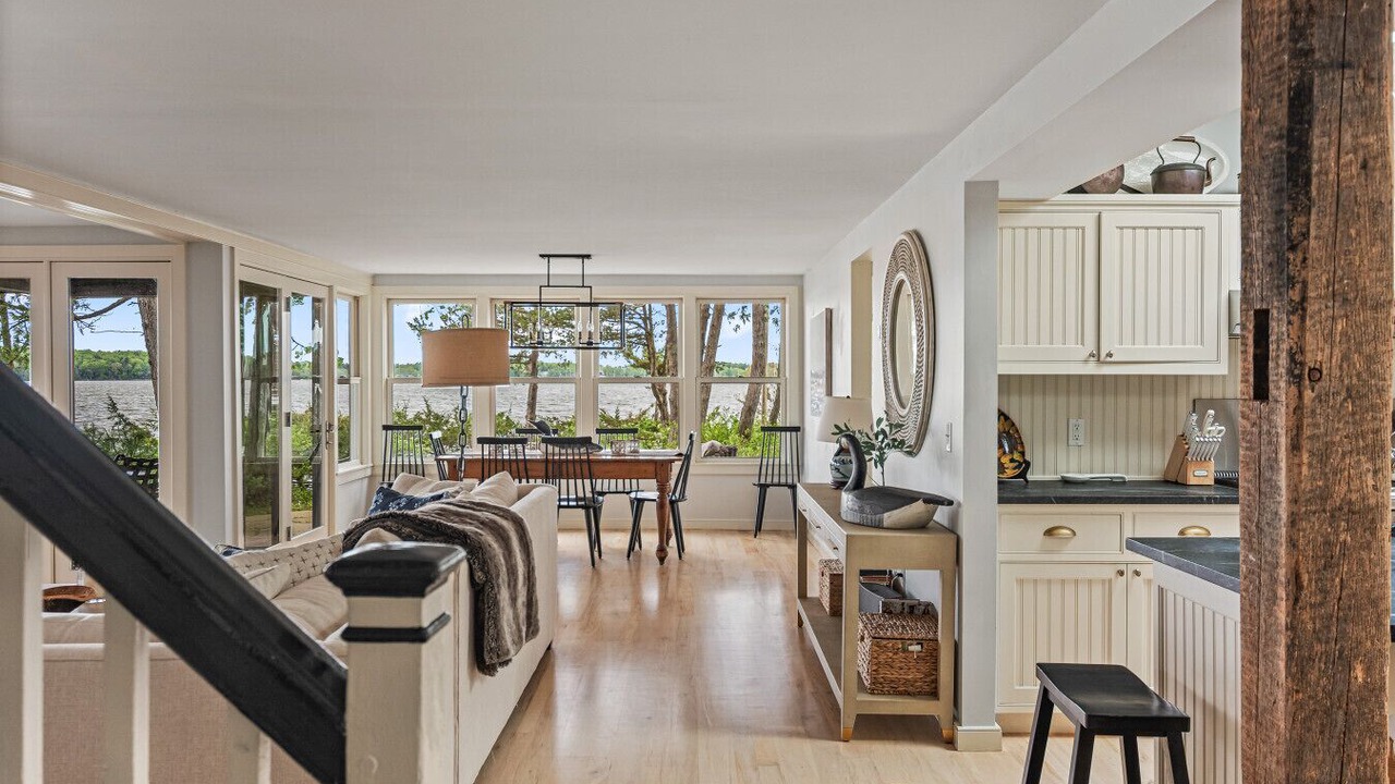 Photo of Livingroom in Moriah Center