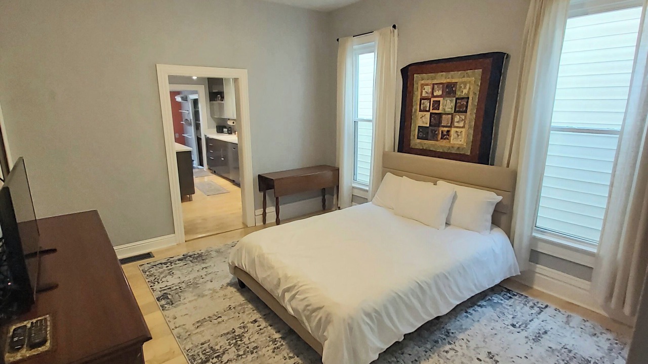 Photo of Bedroom in Ashland