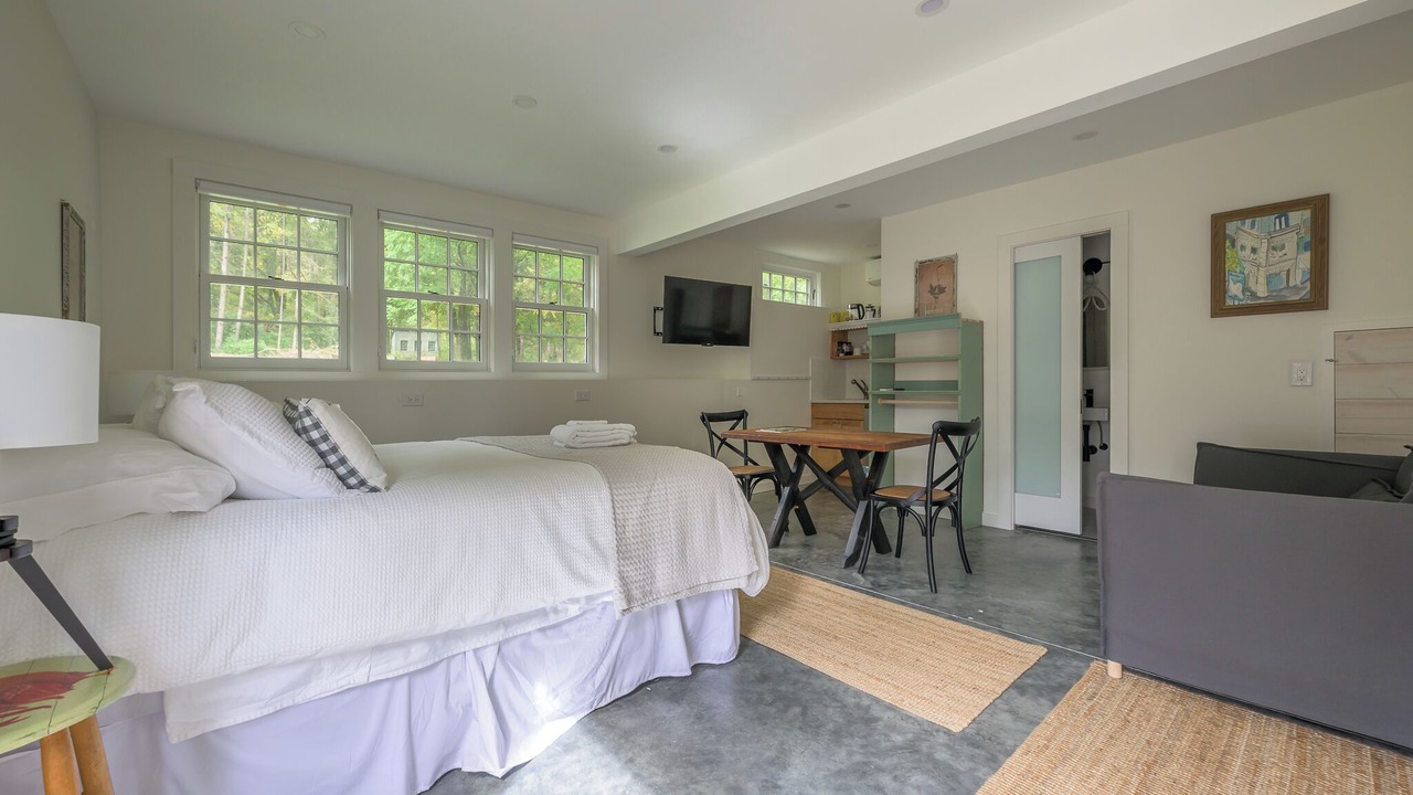 Photo of Bedroom in Hillsdale