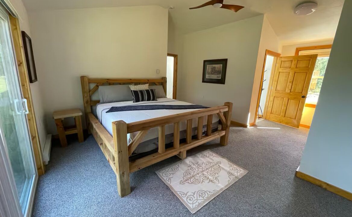 Photo of Bedroom in Jim Falls
