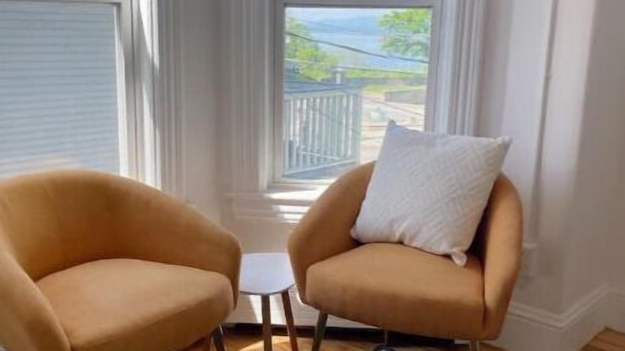 Photo of Livingroom in Burlington