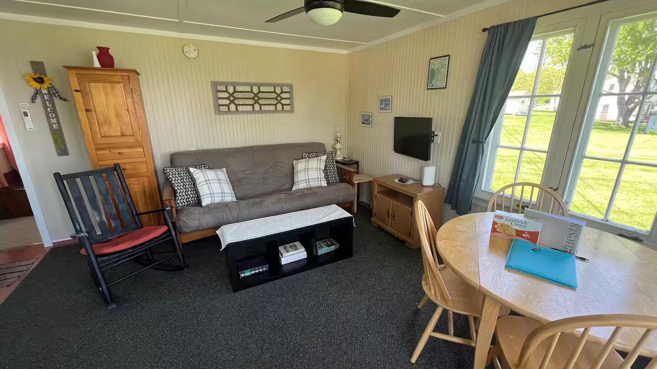 Photo of Livingroom in South Hero