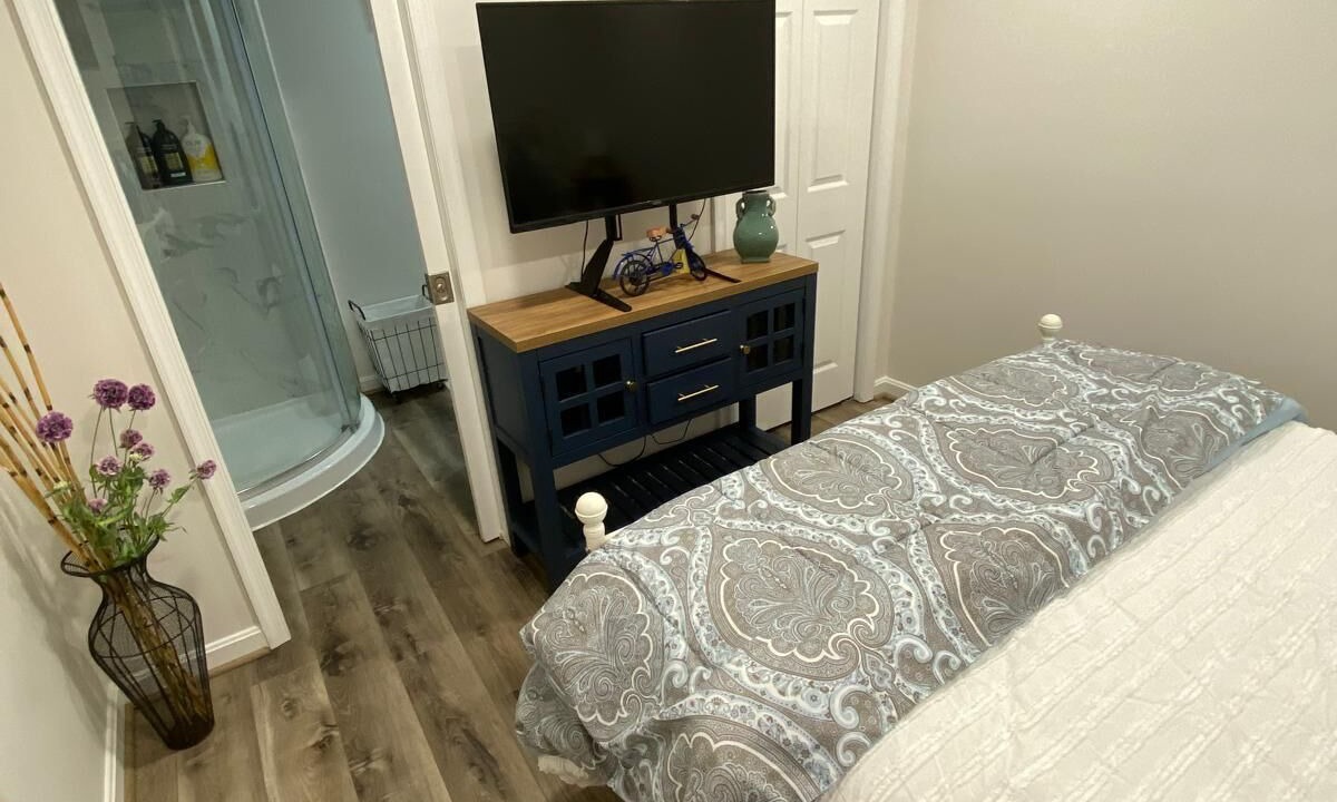 Photo of Bedroom in Parkville