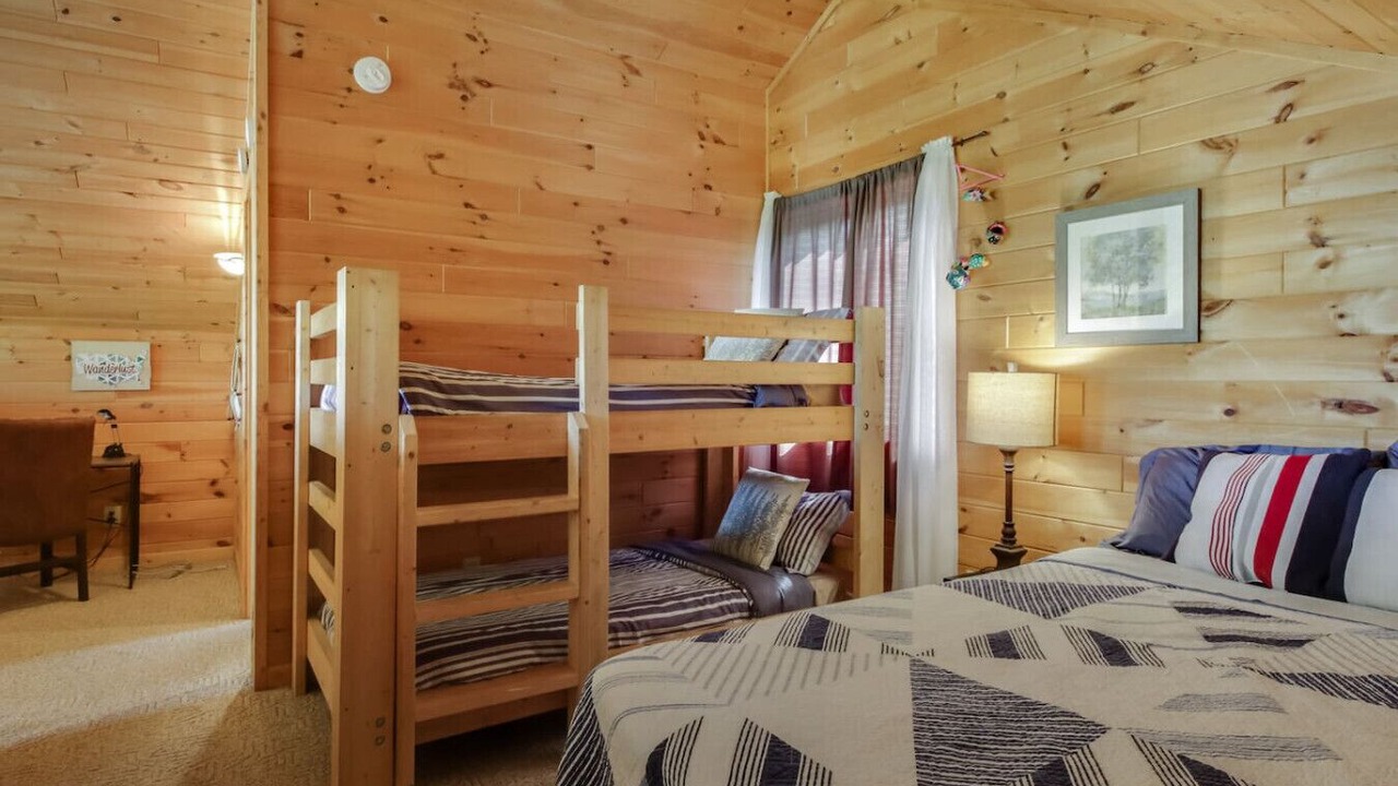 Photo of Bedroom in Minong