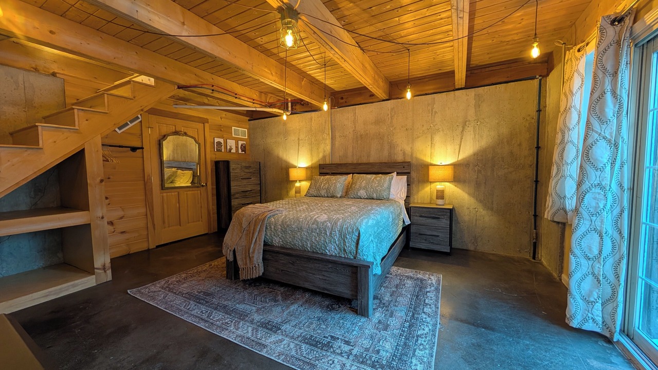 Photo of Bedroom in Sullivan