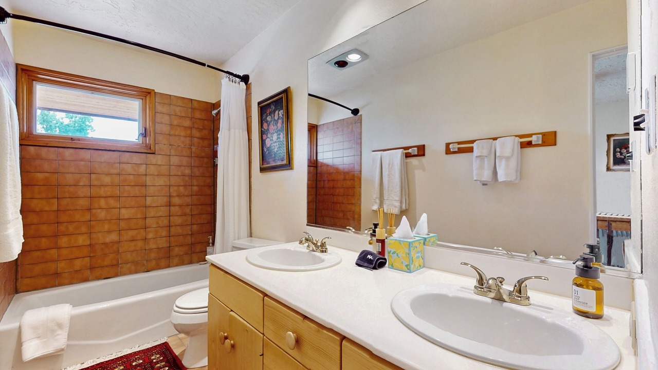 Photo of Bathroom in Arroyo Seco