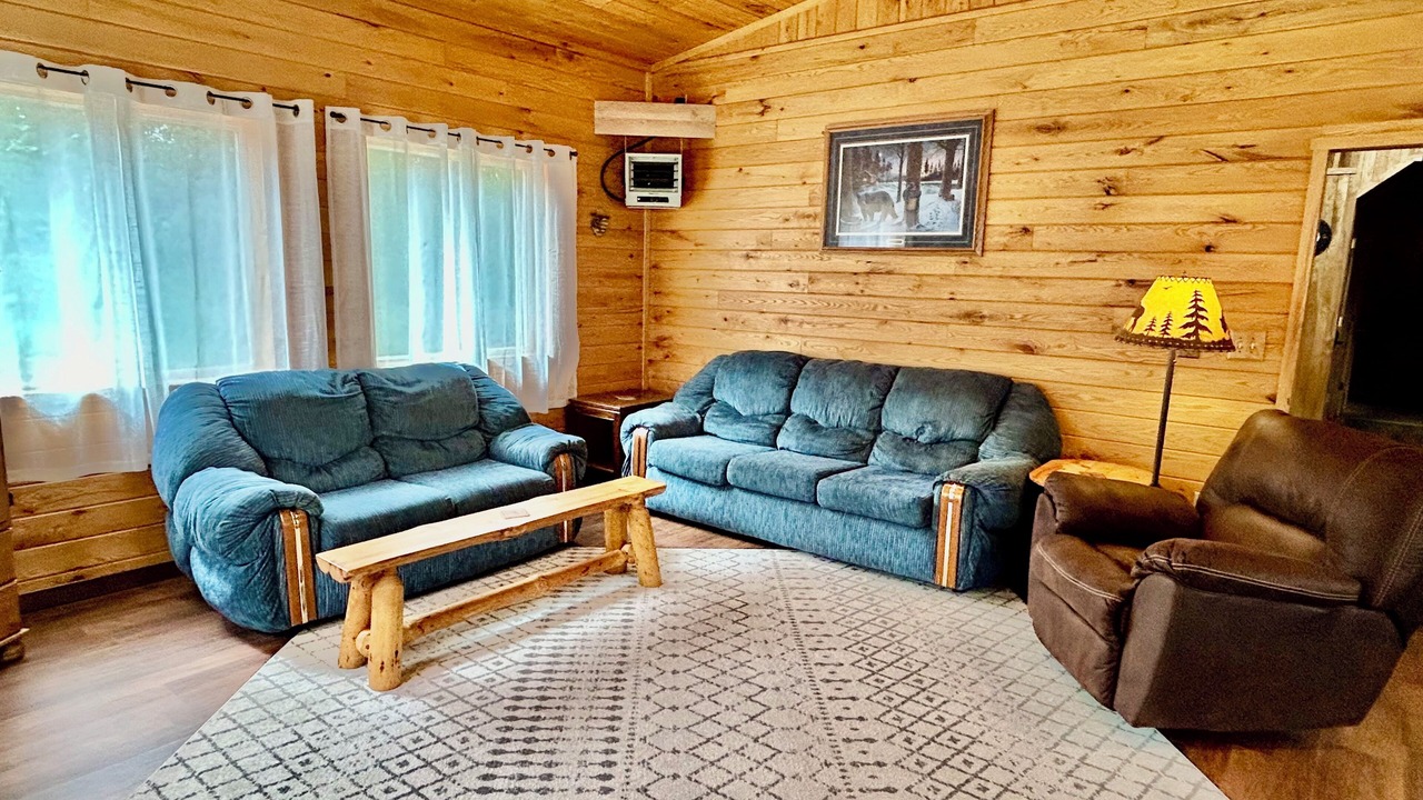 Photo of Livingroom in Ojibwa