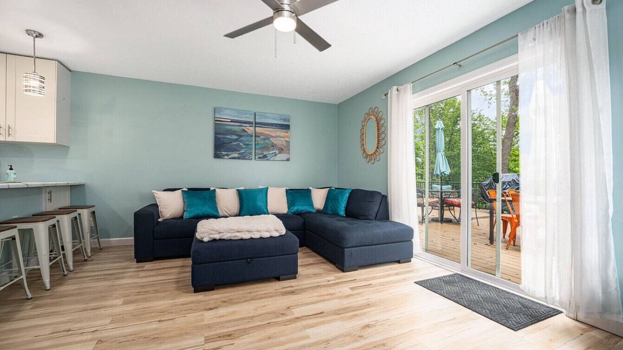 Photo of Livingroom in South Gull Lake