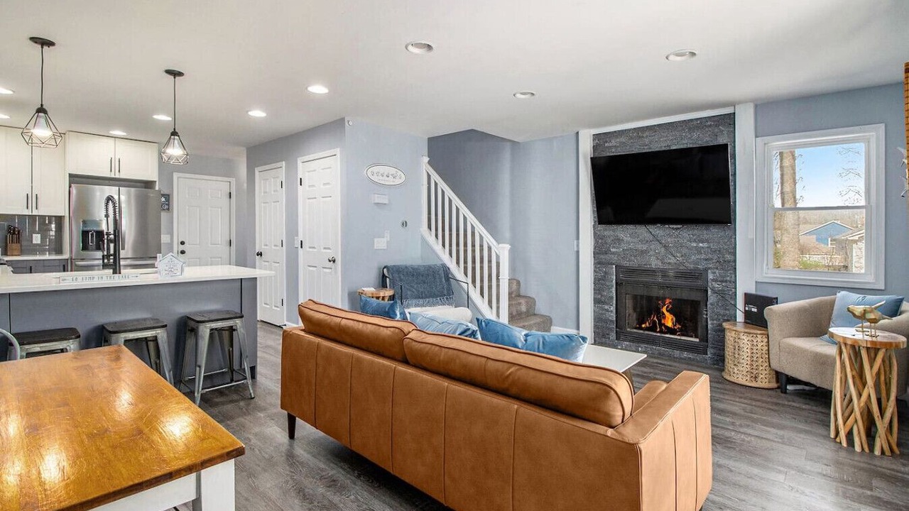 Photo of Livingroom in South Gull Lake
