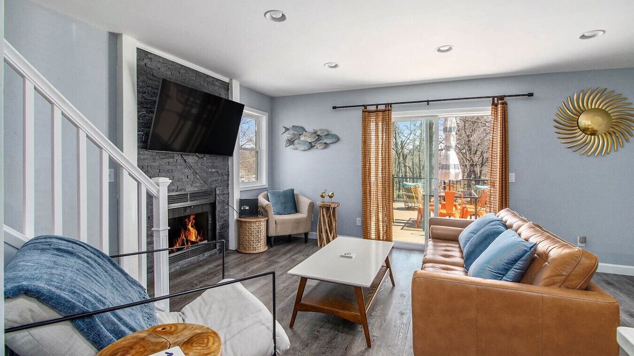 Photo of Livingroom in South Gull Lake