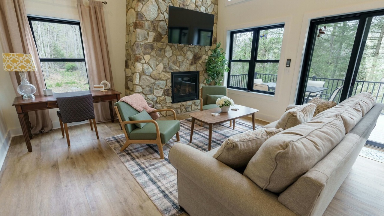 Photo of Livingroom in Bruceton Mills