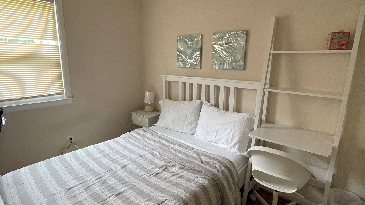 Photo of Bedroom in Colesville