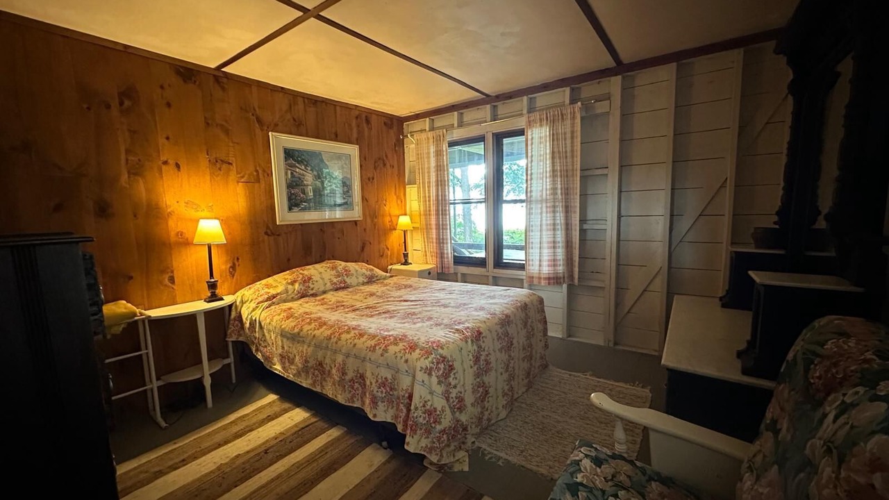 Photo of Bedroom in Sunapee