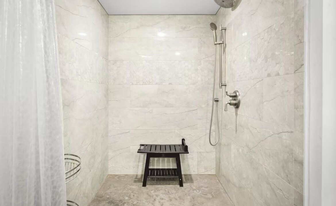 Photo of Bathroom in Arena