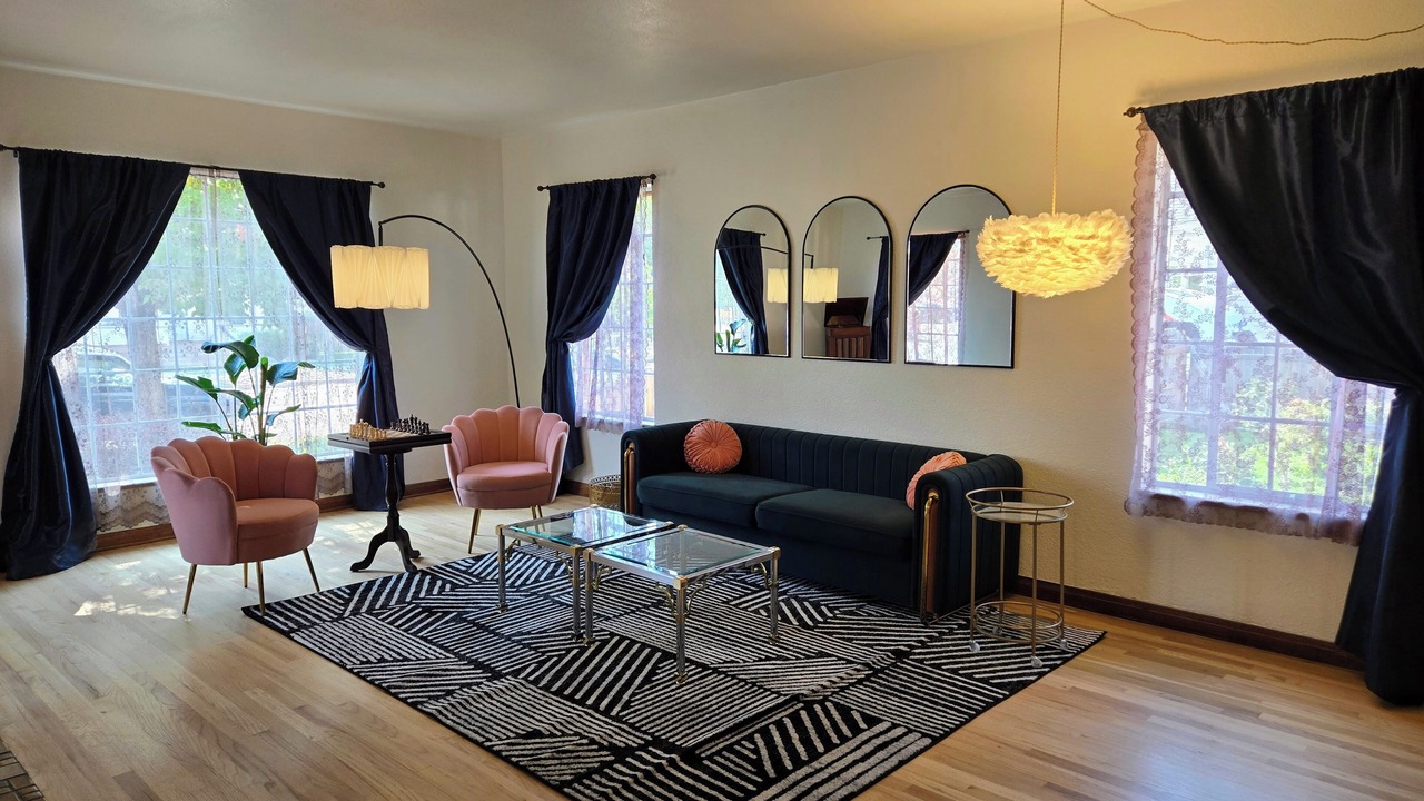 Photo of Livingroom in Canon City