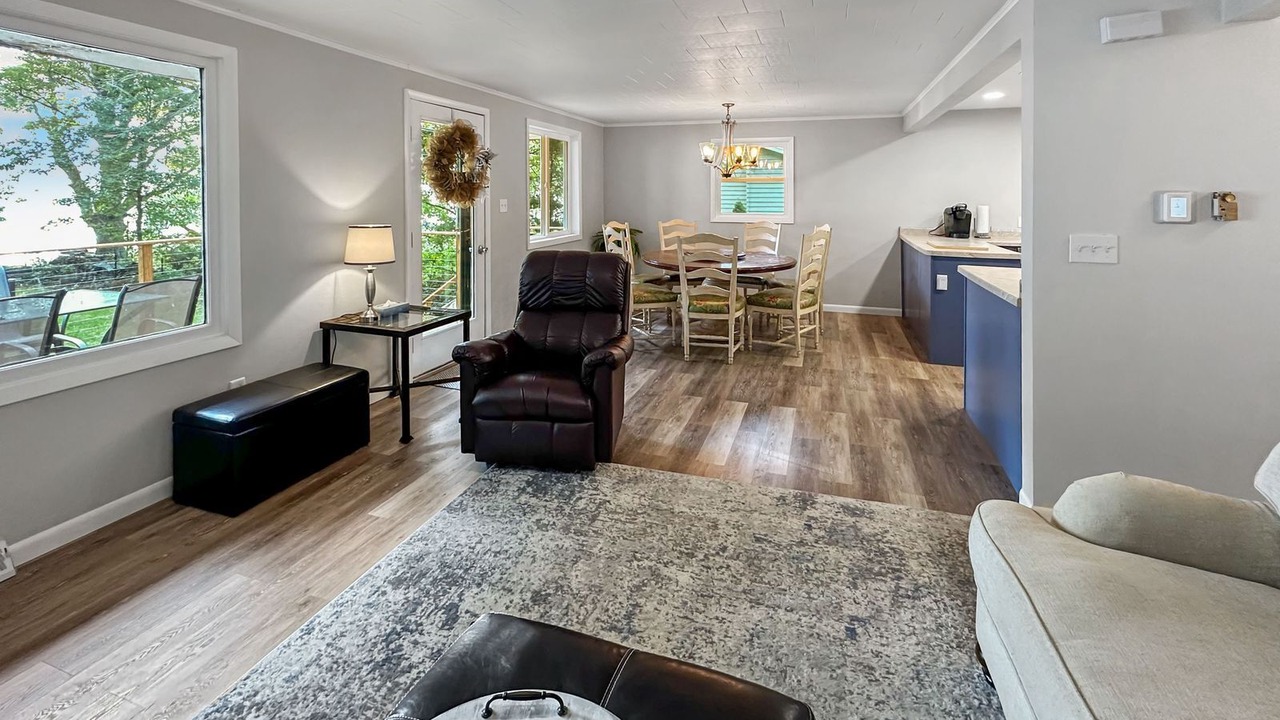 Photo of Livingroom in Marinette