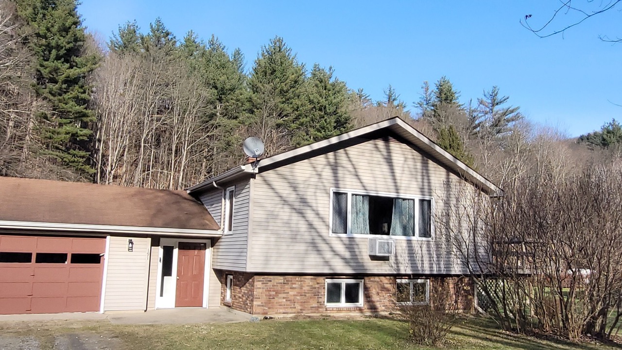 Photo of Outdoor in Hancock