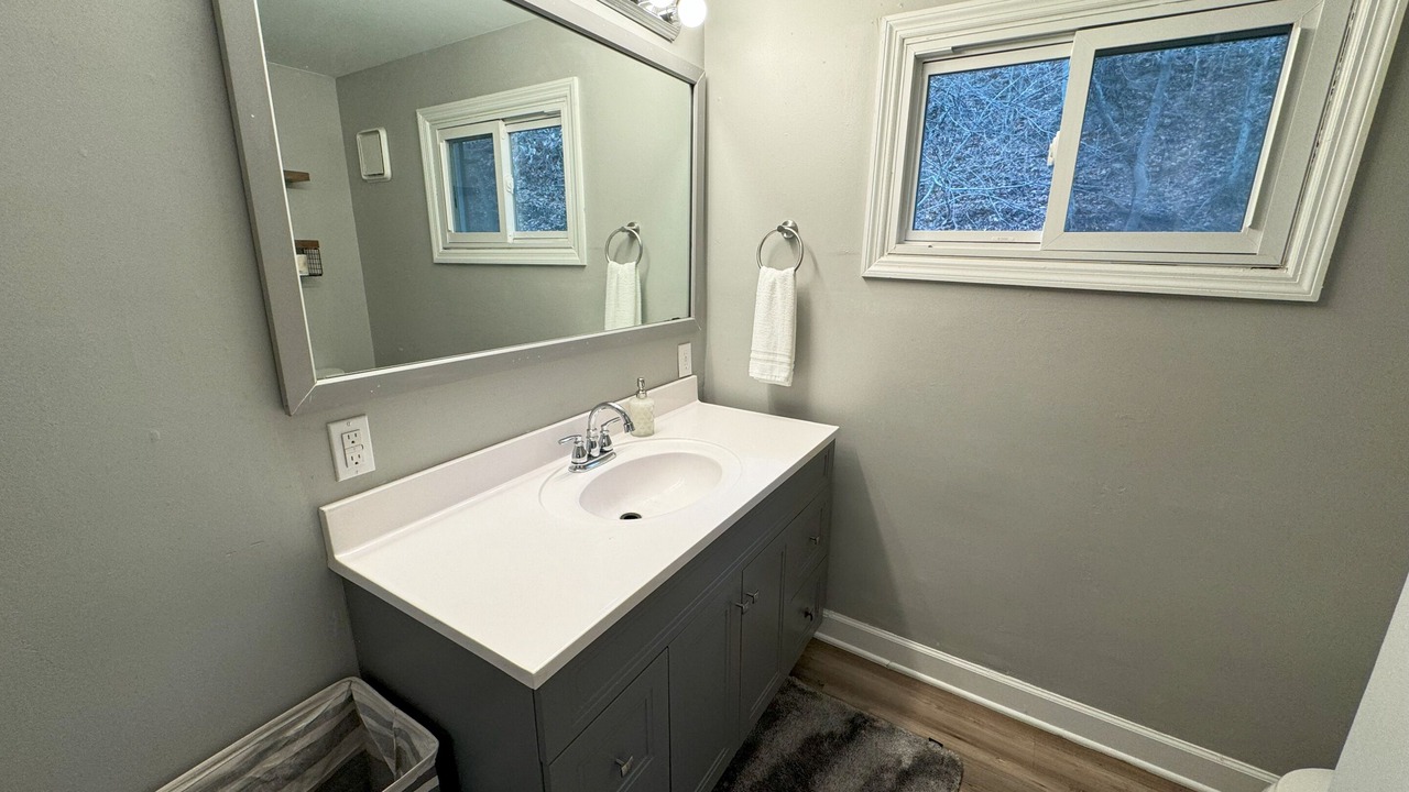 Photo of Bathroom in Nelsonville