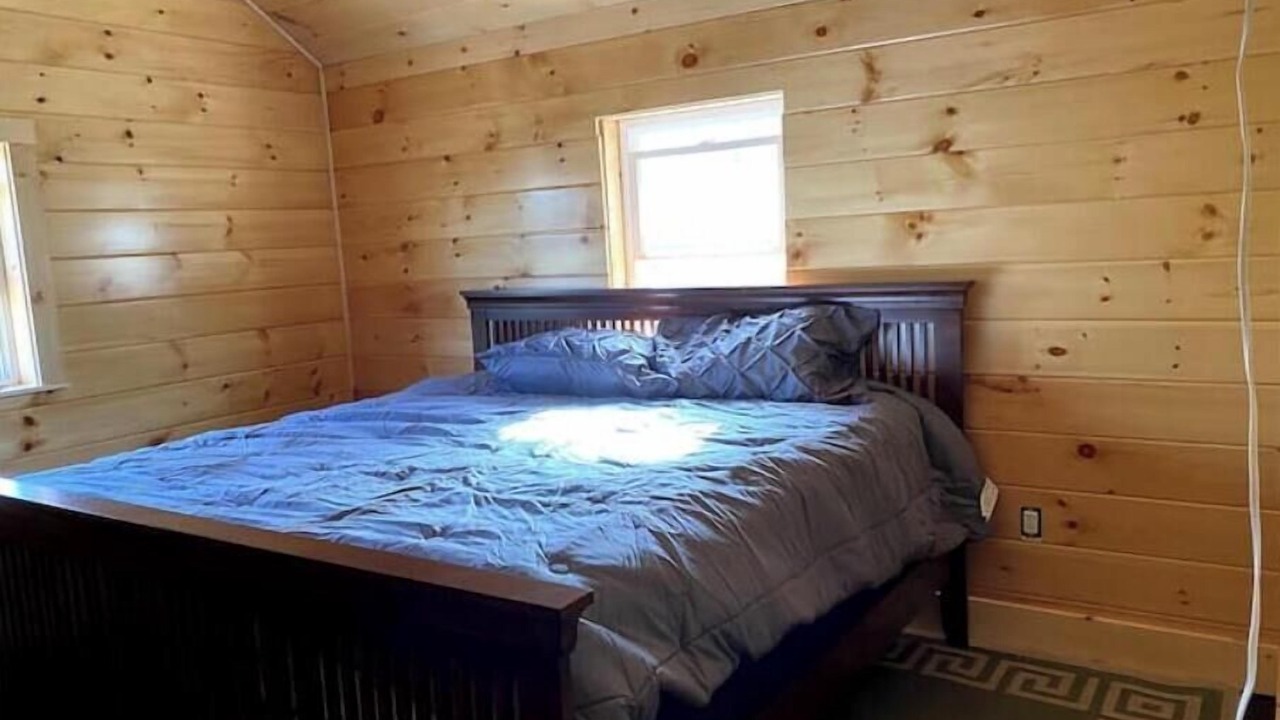 Photo of Bedroom in Jonesport