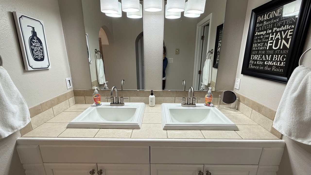 Photo of Bathroom in Espanola