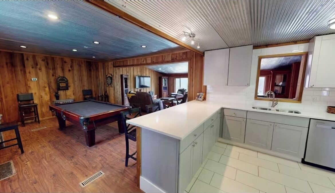Photo of Bedroom in Pangburn