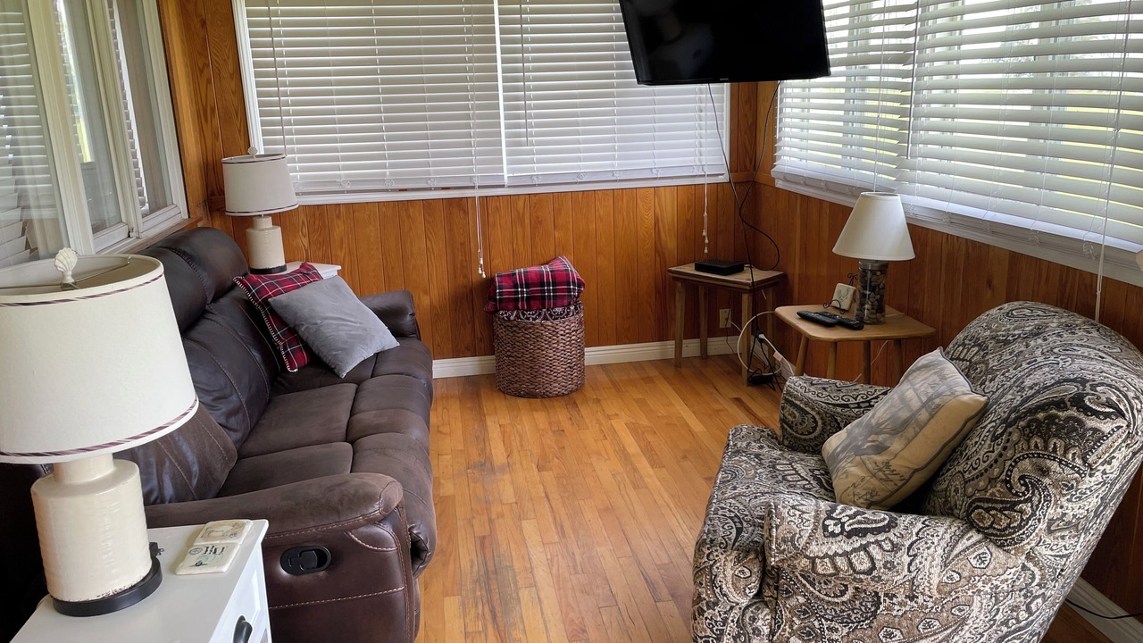 Photo of Livingroom in Bayberry