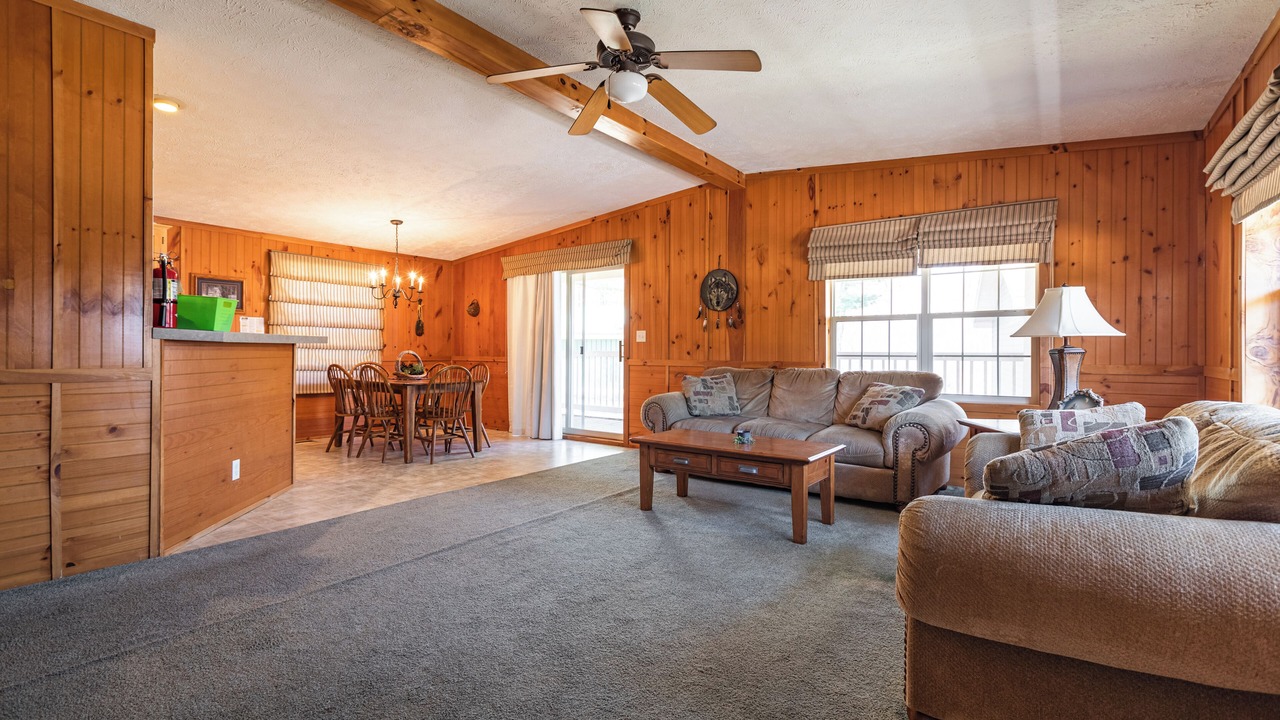 Photo of Livingroom in Neillsville