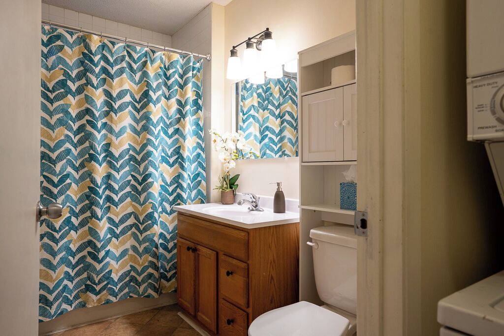 Photo of Bathroom in Midway