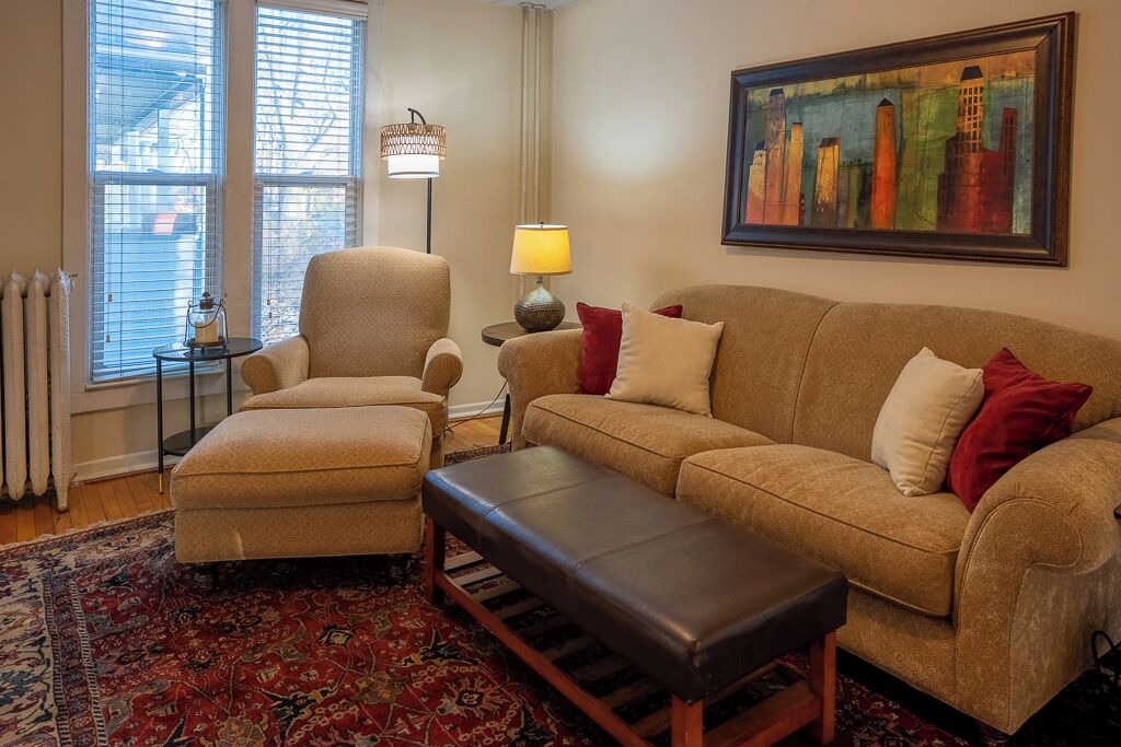 Photo of Livingroom in Midway